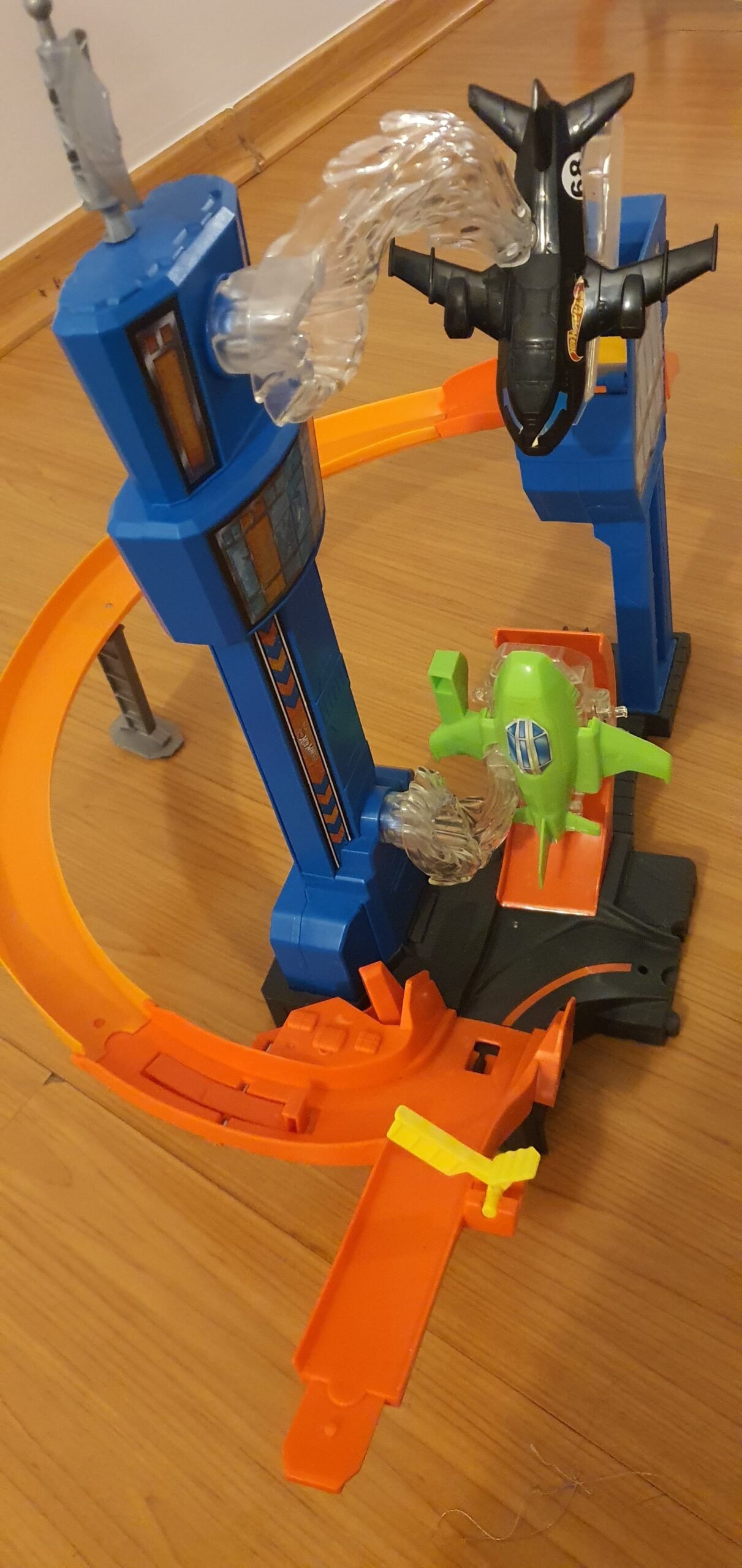 70%OFF – Pista Hot Wheels Aeroporto