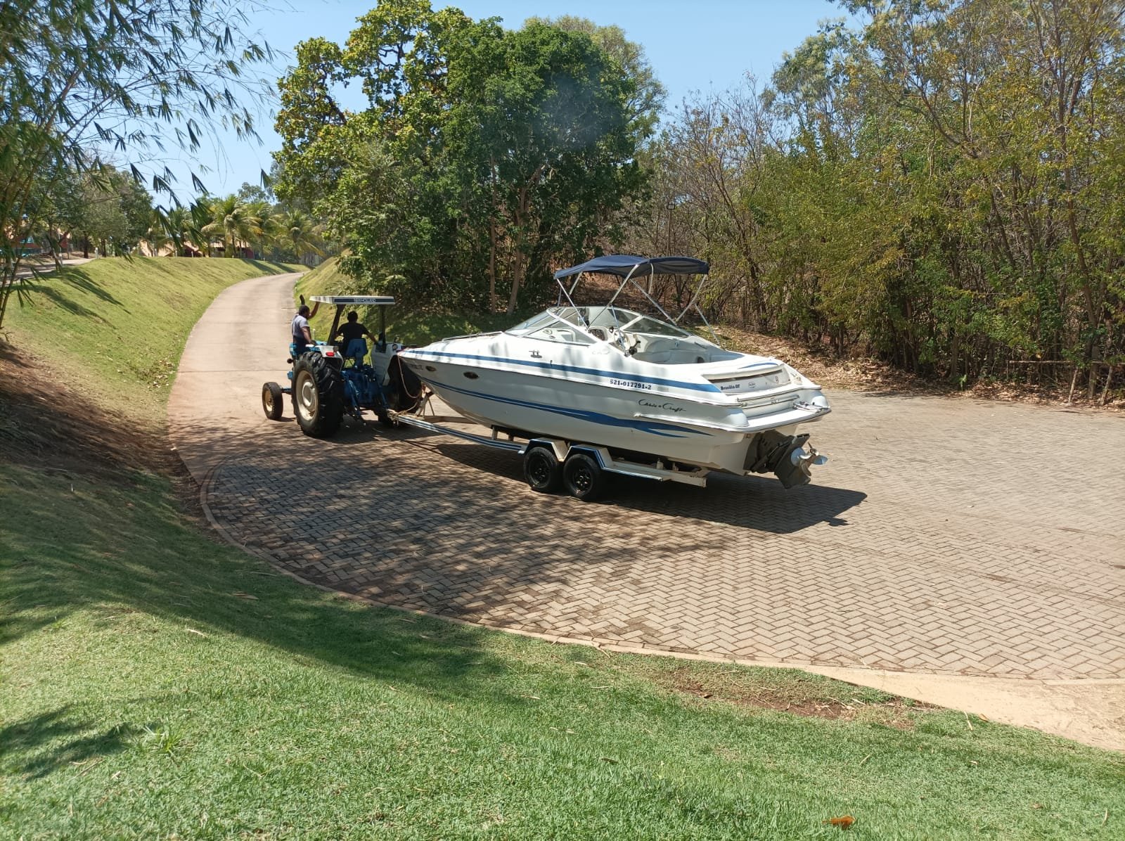 Criscraft 25 com 400hr